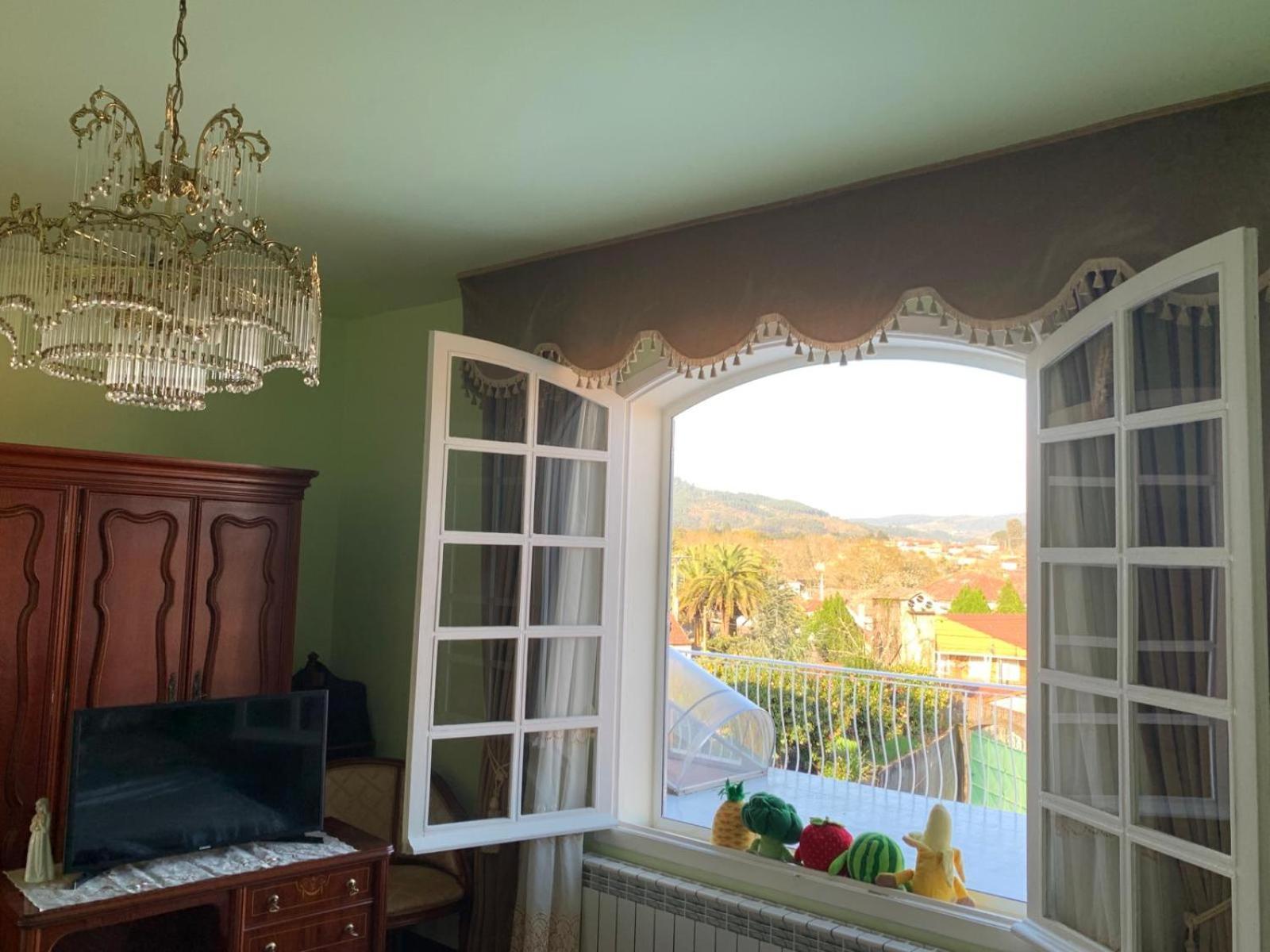 A Casa De Abelleira Ponteareas Bed & Breakfast Exterior photo